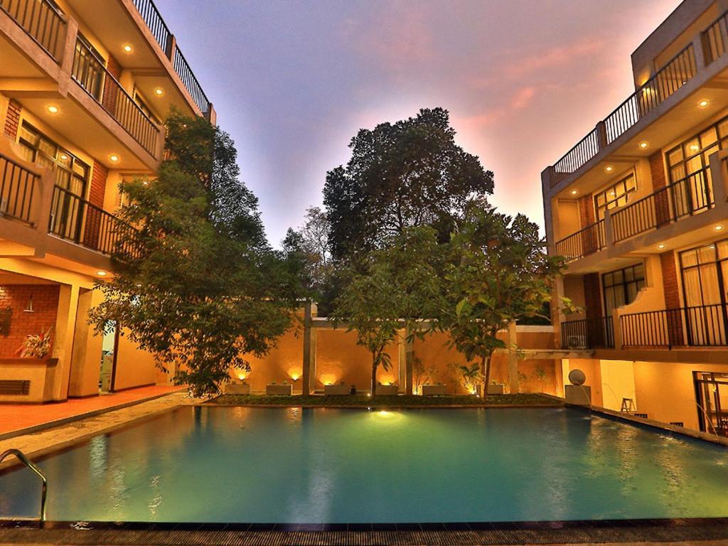 Lily'S Resort Habarana Exterior foto